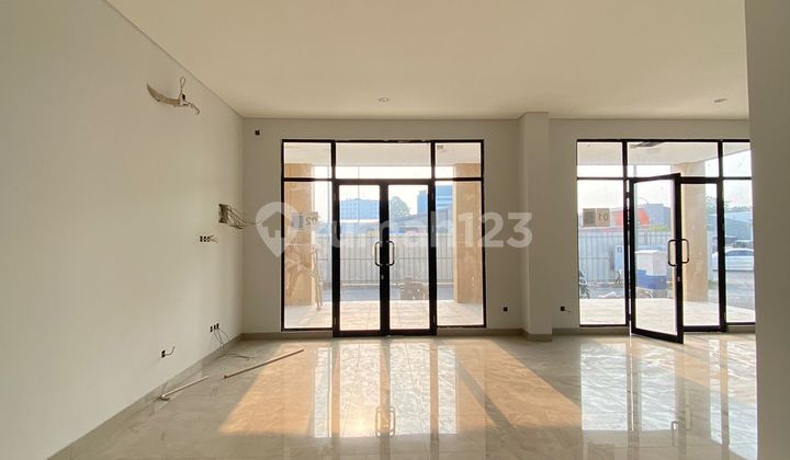 For Rent: Illago Grande 3-Storey Brand New Shophouse in Gading Serpong, Tangerang For Rent: Illago Grande 3-Storey Brand New Shophouse in Gading Serpong, Tangerang