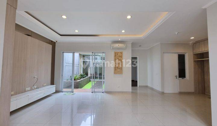 Rumah Kontrakan 2 Lantai Semi Furnished di Cluster Whitsand, Tangerang 1