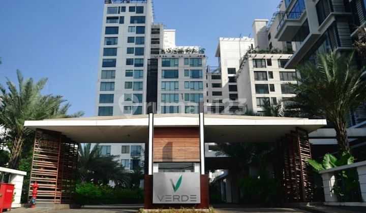 Di Jual Apartemen Verde Lantai 9 Kondisi Bagus Furnished Siap Huni 1