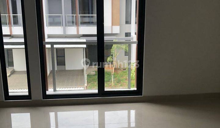 Rumah 2 Lantai Baru Unfurnished di Yuthica Bsd, Tangerang 1