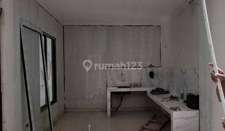 Rumah 2 Lantai Baru Semi Furnished SHM di Serpong Villa Melati Mas, Tangerang Selatan 2