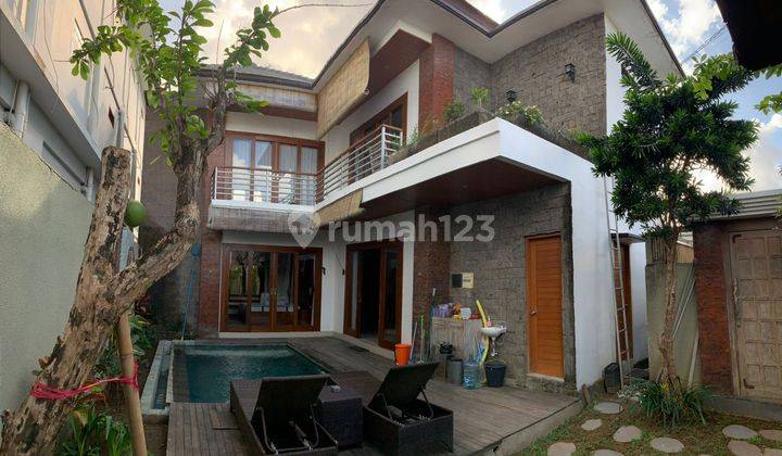 FOR RENT VILLA CANGGU 3BEDROOMS FULLY FURNISHED  1