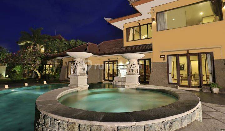 FOR SALE VILLA SEMINYAK 7-BEDROOMS LAND 2100M² 1