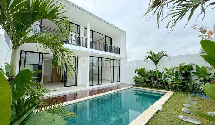 FOR RENT VILLA PERERENAN 3-BEDROOMS BRAND NEW 2