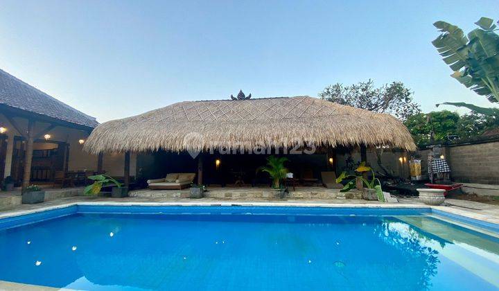 FOR RENT VILLA CANGGU 3BEDROOMS FULLY FURNISHED  1