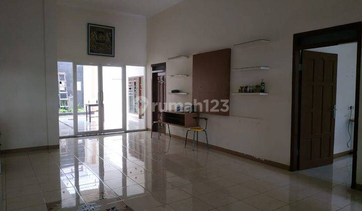 Barang Langka Rumah Minimalist Modern Terawat Siap Huni 2