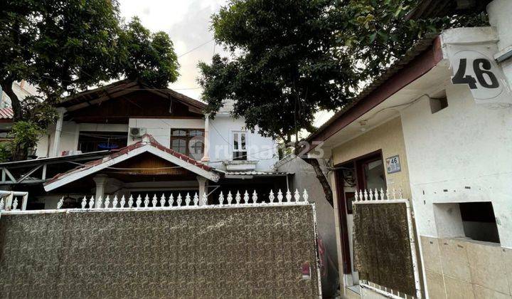 Rumah Mewah 3 Lantai Unfurnished Siap Huni Di Jln Media Massa 1