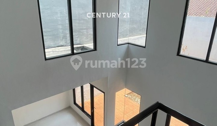 Rumah Bagus 2 Lantai Siap Huni di Lippo Cikarang 2