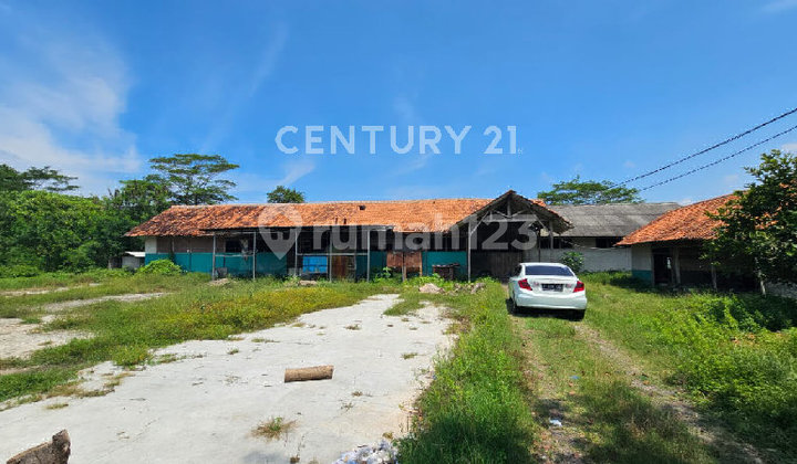 Dijual Cepat! Tanah Komersil 7.922M² Strategis di Karawang Barat
