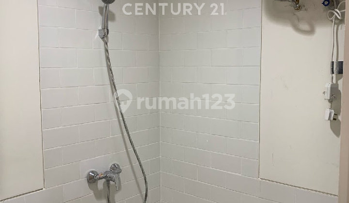 Rumah Cendana Semi Furnished Murah Lippo Cikarang Dekat Deltamas 2