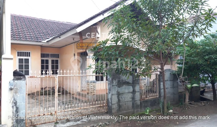 Nice Ready-to-Occupy House on Jl Griya Jati Sari Cikarang Nice Ready-to-Occupy House on Jl Griya Jati Sari Cikarang