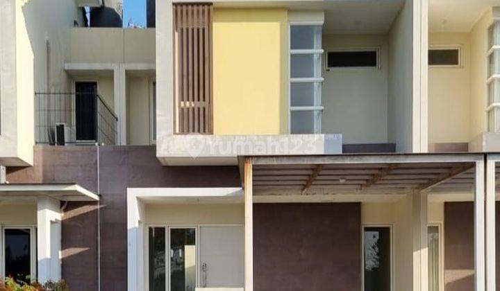 Rumah 2 Lantai Masih Baru Dan Hadap Taman Di Harapan Indah 1