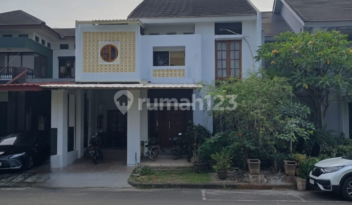 Rumah 2 Lantai Semi Furnished Siap Huni di Grand Wisata, Bekasi 2