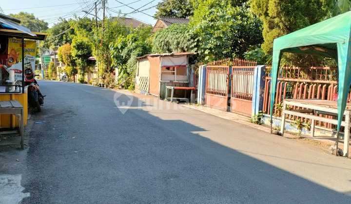 Spacious 2-Story House Ready to Occupy in Lenteng Agung, South Jakarta 2