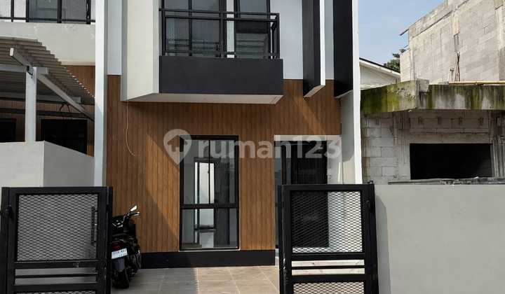 Rumah Baru 2 Lantai Dekat Akses Tol dan LRT Jatisampurna, Bekasi Rumah Baru 2 Lantai Dekat Akses Tol dan LRT Jatisampurna, Bekasi