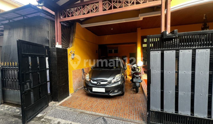Rumah Besar 2 Lantai Full Furnished Pondok Bambu, Jakarta Timur 2