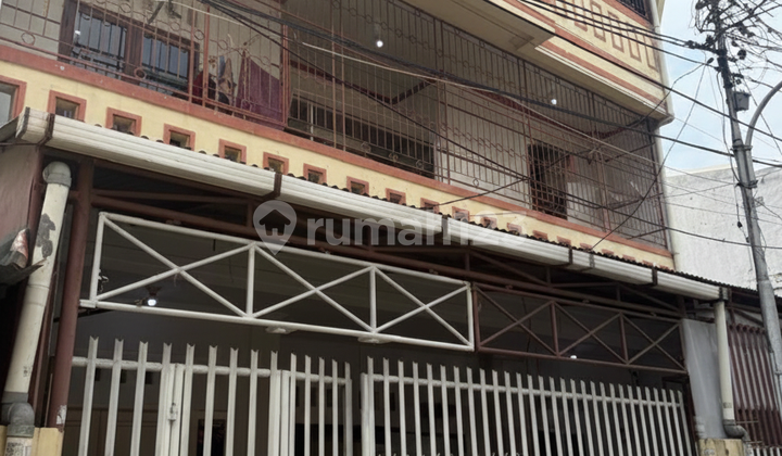 3-Story Boarding House Near Grand Indonesia in Tanah Abang, Central Jakarta 2