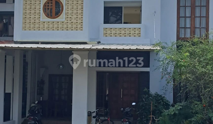 Rumah 2 Lantai Semi Furnished Siap Huni di Grand Wisata, Bekasi Rumah 2 Lantai Semi Furnished Siap Huni di Grand Wisata, Bekasi