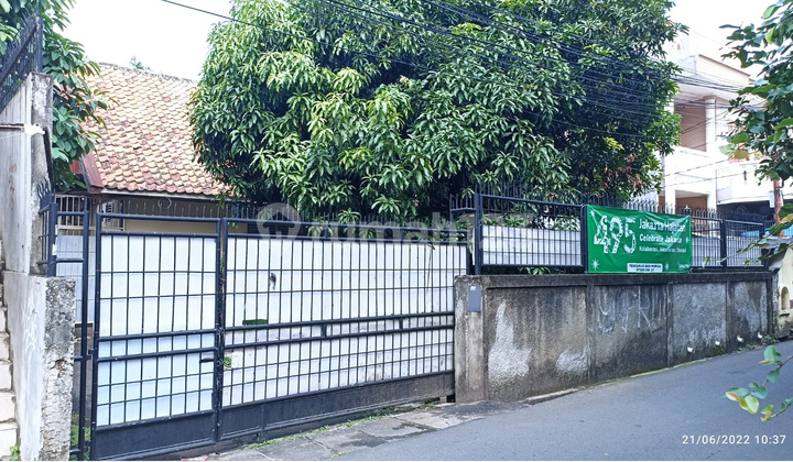 Rumah Hitung Tanah Dekat MRT dan Mall Gandaria, Jakarta Selatan