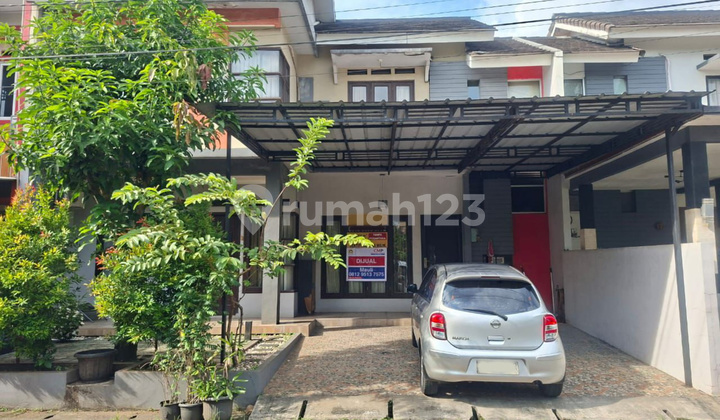 Rumah 2 Lantai Perumahan Dukuh Zamrud di Mustikajaya, Bekasi