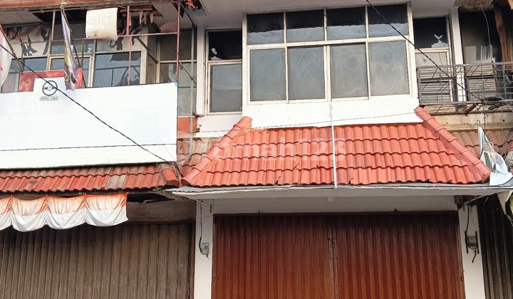 Commercial 3-Storey Shophouse Suitable for Business, East Bekasi, Bekasi 2