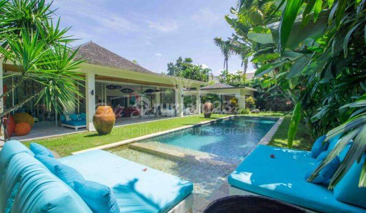 3 Bedrooms Rare Villa For Sale In Pererenan Bali 1