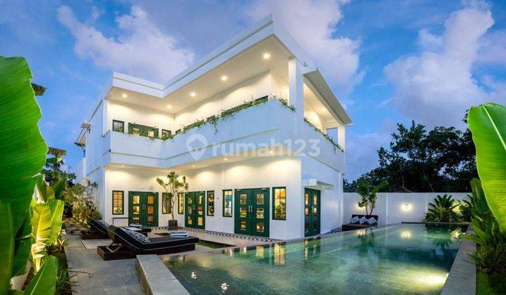 4 Bedroom Luxury Villa For Sale In Berawa Bali 1