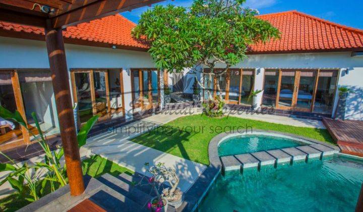 3 Bedroom Ricefield View Villa For Sale In Berawa Bali 1