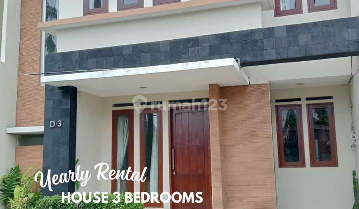 Yearly rental 3 Bedrooms House mininalist Full Furnished located in Resident one gate system at Kuta Bali 1