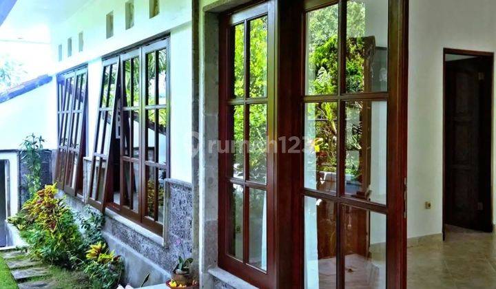 Yearly Rental 3 bedrooms Villa Furnished dgn view pedesaan dan lingkungan villa di Selemadeg Tabanan 2