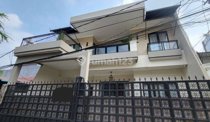 Disewa Rumah Siap Huni Di Area Senopati Kebayoran Baru  1