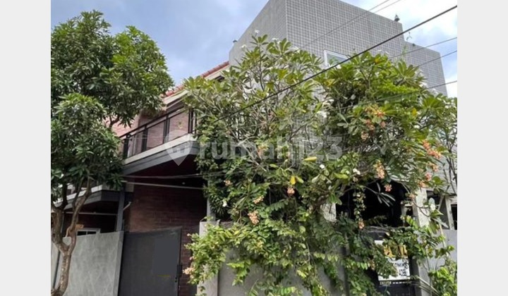 Rumah nyaman bergaya Villa di Cileungsi Dijual ULP028