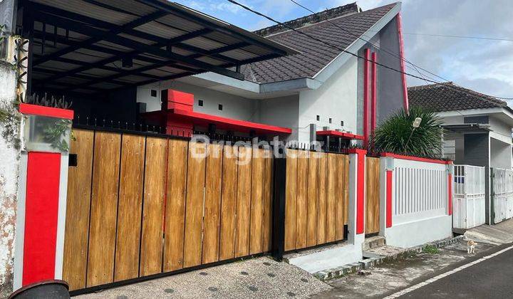 RUMAH MINIMALIS TERAWAT, SIAP HUNI, AREA BUNGA LOWOKWARU 1