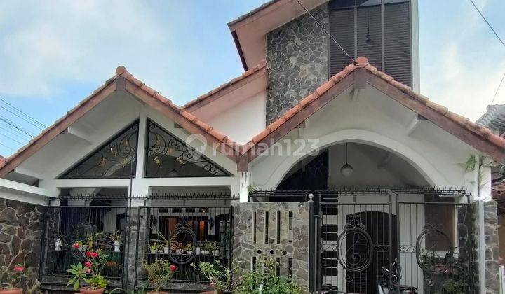 Rumah Penuh Seni & Siap Huni Deket Kuliner, RS & Terminal 1