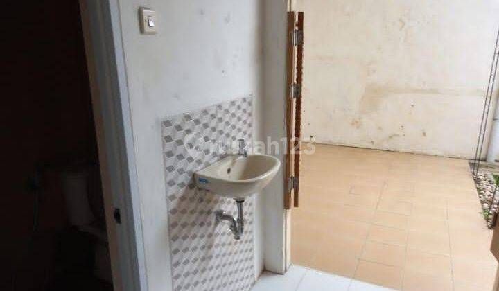 kamar mandi rumah shm di malang anggun