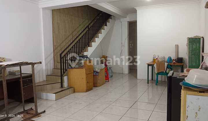 Disewakan Ruko di Tengah Keramaian di Jl. Gang Pinggir Semarang 2