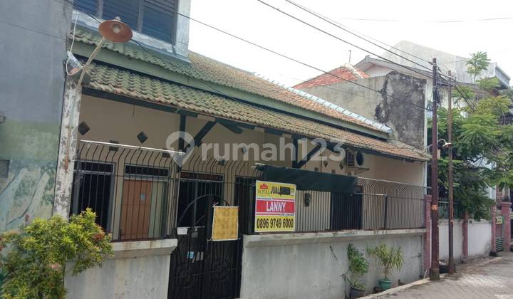 For Sale Strategically Located House on Jl. Tambak Mas Semarang 1