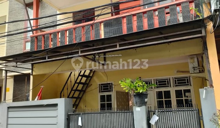Dijual Rumah Lokasi Jl. Mandala Tengah Jakarta Barat
