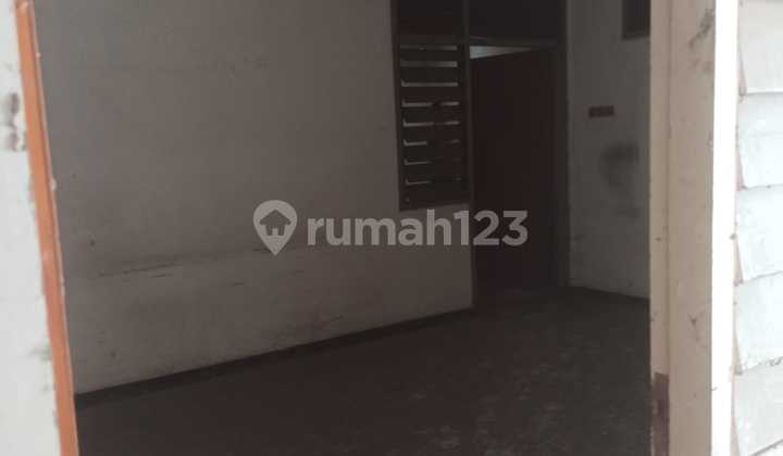 For Sale, Strategically Located House on Jl Rejomulyo Semarang 2