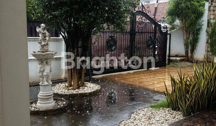 Rumah Mewah Cantik Ada Kolam Renang di Jagakarsa Jakarta Selatan 1