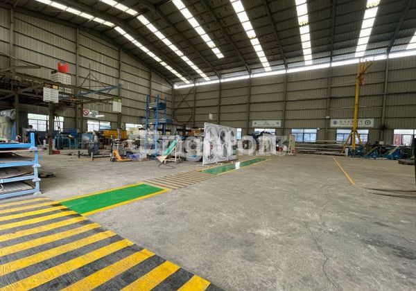 Indoor Warehouse Suitable for Logistics Strategic Location in Tambun Bekasi