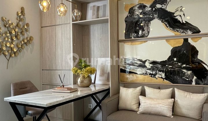 Luxurious 8-Wide House with Strategic Location in East Jakarta 2