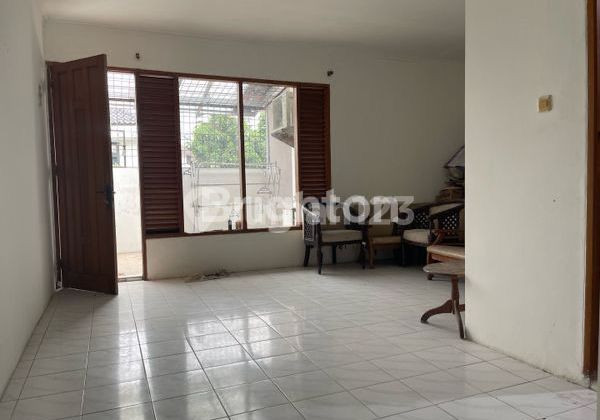 RUMAH SEMI-FURNISHED DI PANCORAN, AKSES MUDAH KE TEBET 2
