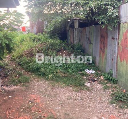 The land location is very strategic, close to the toll road in Jatiwarna, Bekasi.