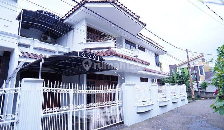 Rumah 2 Lantai Bagus SHM Jalan Antara Pondok Gede Bekasi 1