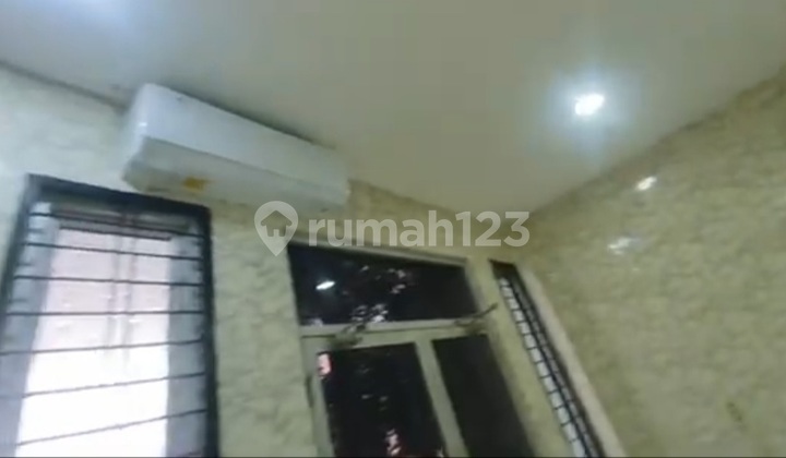 Disewakan Gusang 3 Lantai Dipergudangan Prima Center Jakartabarat