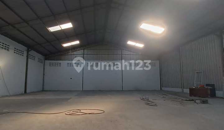 Disewakan Gudang Dipergudangan Kav Dpr Cipondoh 