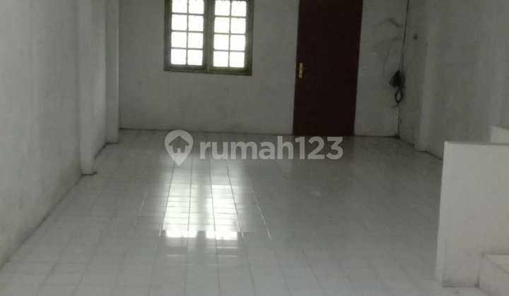 For Sale 2-Story Shop House in Gading Griya Lestari 2