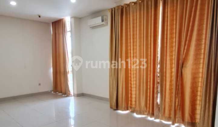 For Sale: 4-Storey Ready-to-Occupy House in PIK Housing Complex