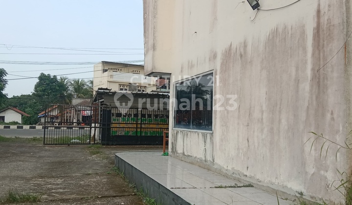 Land and Building on Jl Raya Parung Suitable for Business